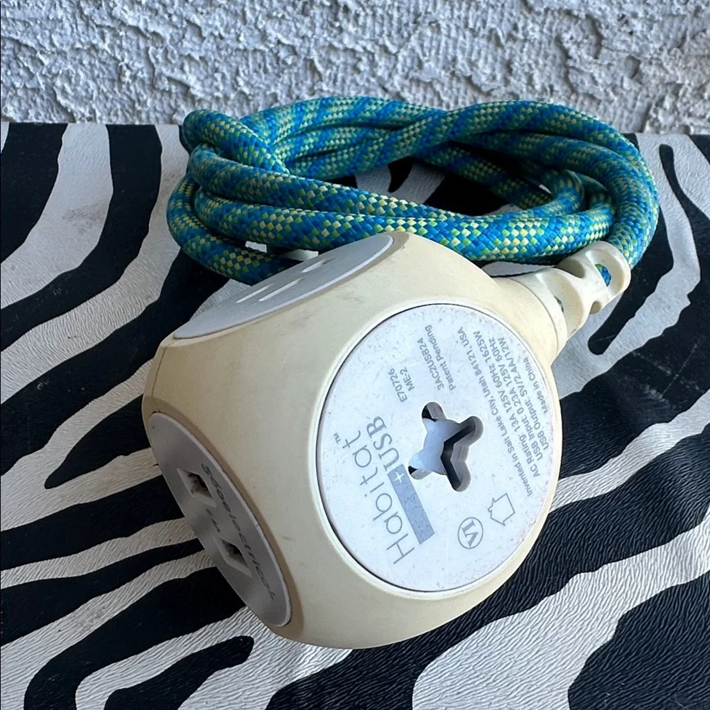 360 Electrical Habitat extension cord with USB ports-used in great condition